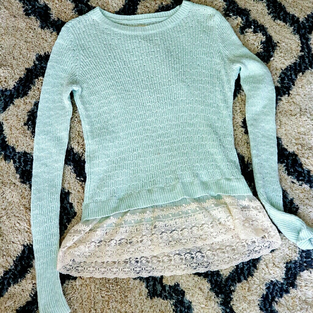 Hollister sweater